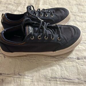 SPERRY DECKFIN NAVY WITH ORANGE STITCHING BOYS SIZE 3M LACE UP SNEAKERS